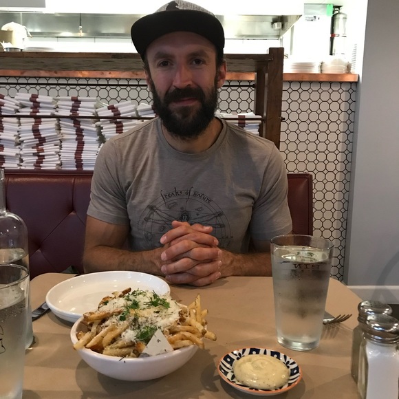 Hi, I’m Kyle! Cheers! - Picture 5 of 6